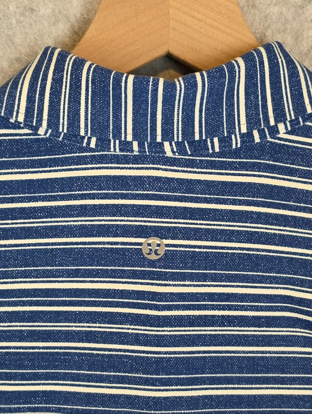 Lululemon Propel Polo Shirt Men's 2XL Blue White Stripe Golf Performance Stretch